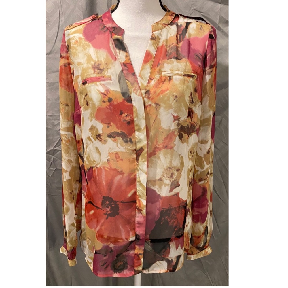 Ladies size M sheer flower top East 5th brand